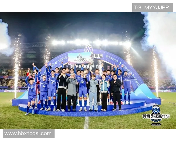 抖音足球明星连线带你领略球场背后的故事与精彩瞬间