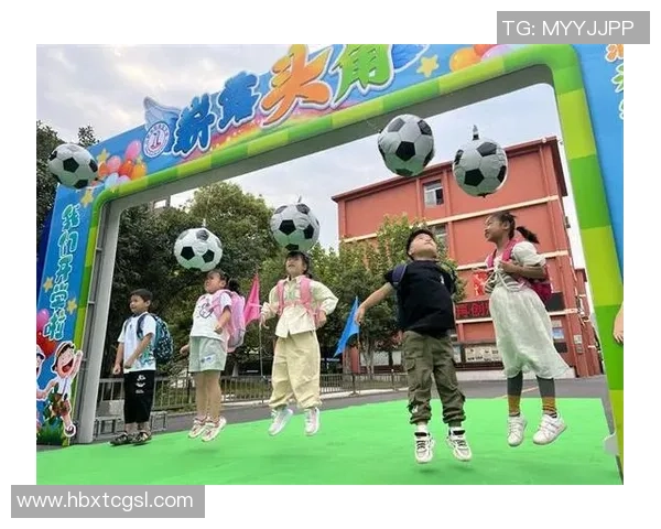 铝城小学足球明星崭露头角展现青春活力与团队精神 铝城小学足球明星崭露头角展现青春活力与团队精神