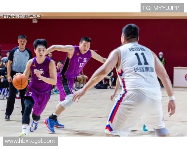 深圳篮球队的阵地战解析：战术布局与球员协作的深度剖析